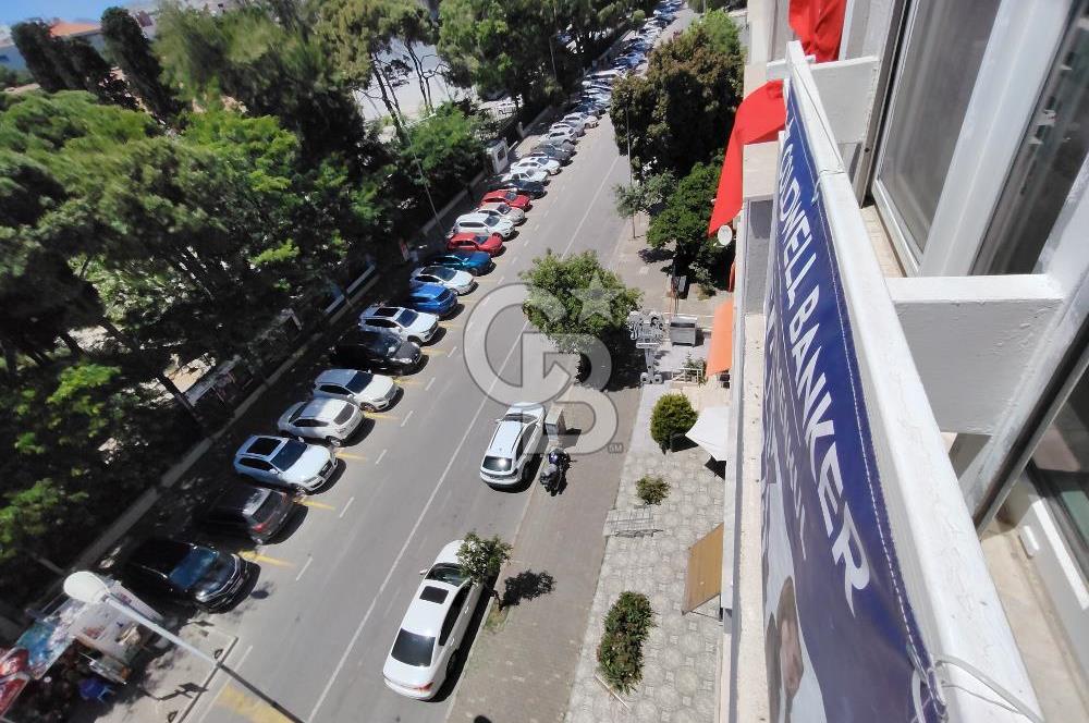 İZMİR ALSANCAK'DA BULVAR ÜZERİNDE 4+1 KİRALIK DAİRE