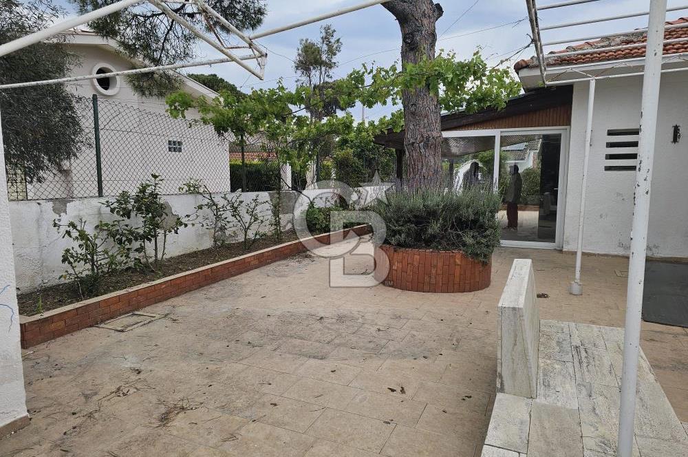 Çesme santiye plaj evlerınde 3+1  140 m2 net ikiz villa