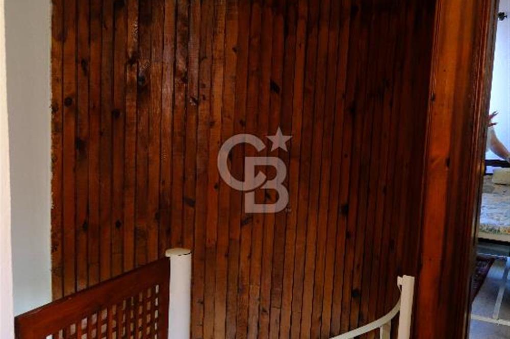 Urla Güvendik Mahallesi'nde Satılık 3+1 Dubleks Villa - Bahçeli