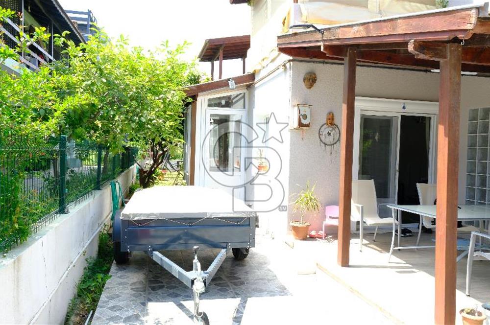 Urla Güvendik Mahallesi'nde Satılık 3+1 Dubleks Villa - Bahçeli