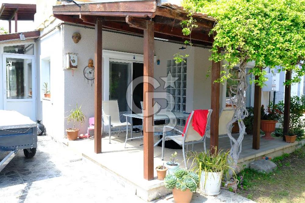Urla Güvendik Mahallesi'nde Satılık 3+1 Dubleks Villa - Bahçeli