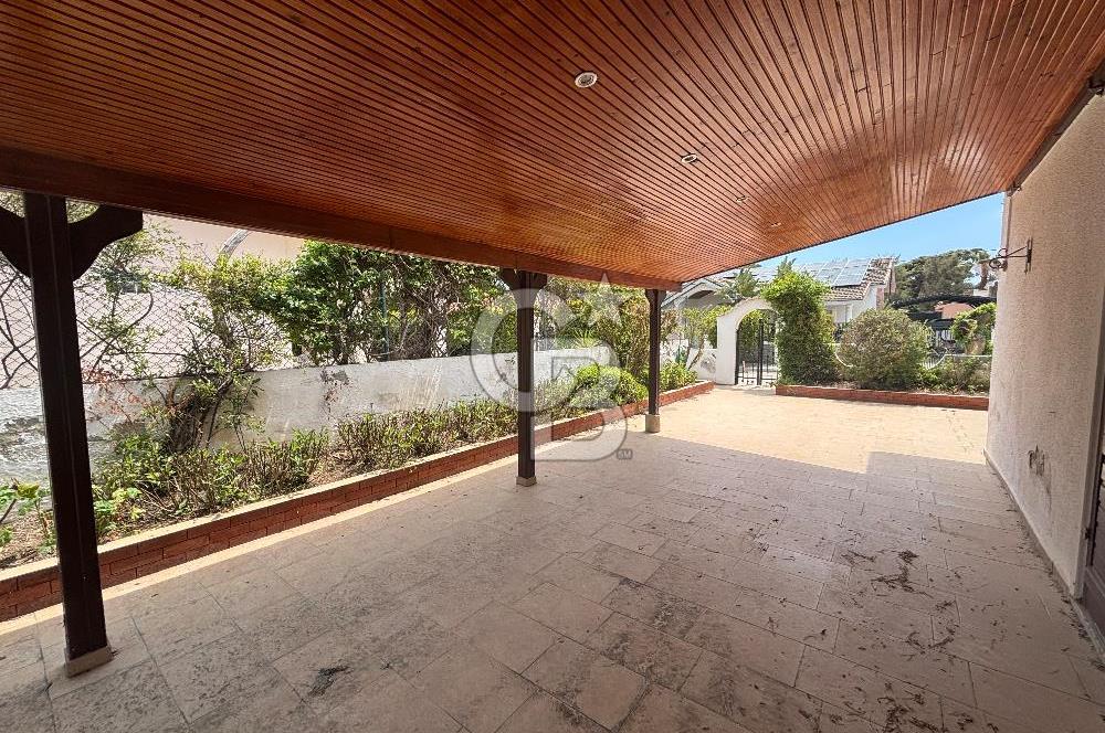 Çesme santiye plaj evlerınde 3+1  140 m2 net ikiz villa