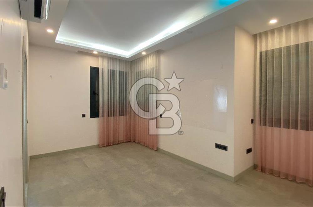 Çiğli Aydınlıkevler  Mah. 4+1 Havuzlu Villa 