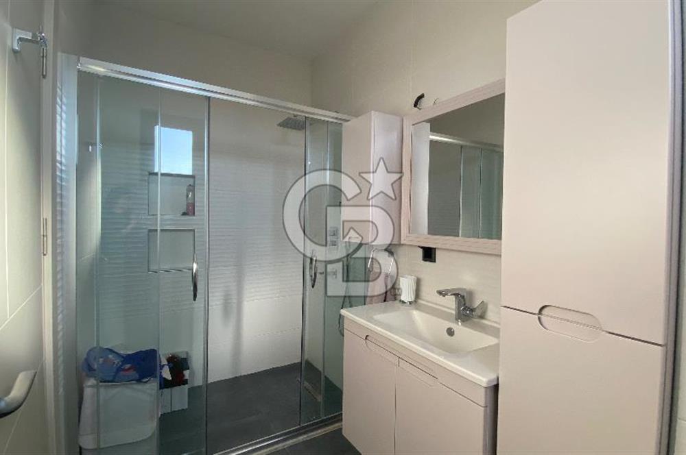 Çiğli Aydınlıkevler  Mah. 4+1 Havuzlu Villa 