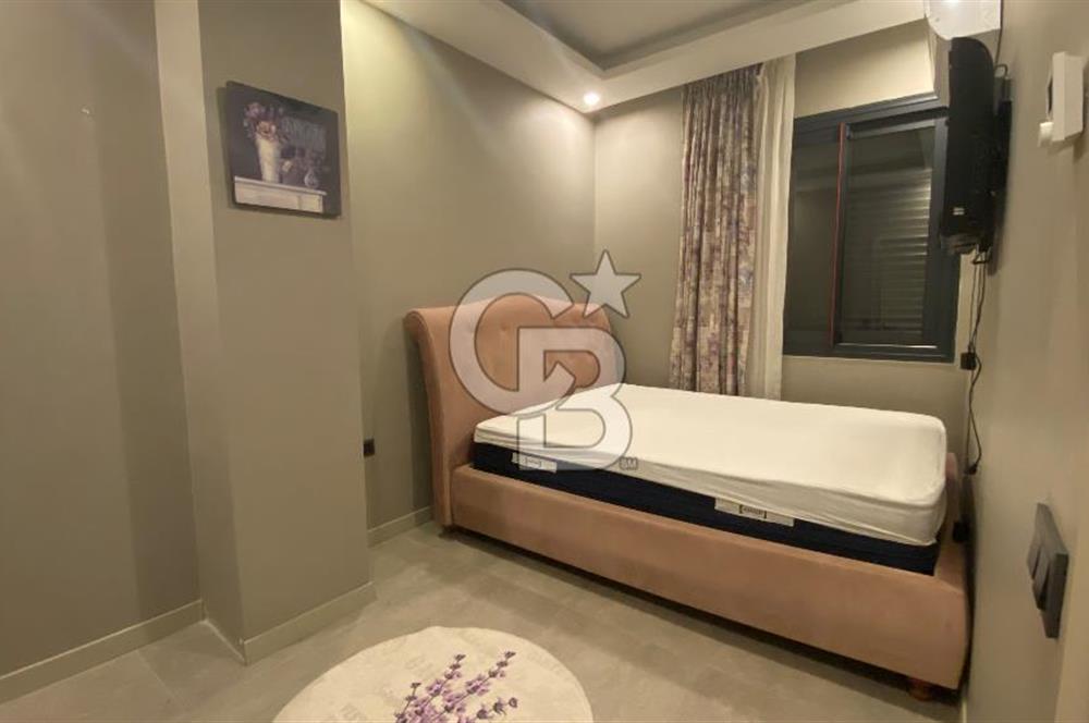 Çiğli Aydınlıkevler  Mah. 4+1 Havuzlu Villa 