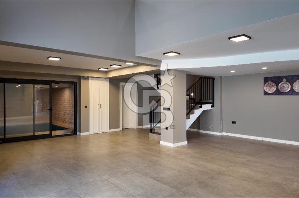 Çiğli Aydınlıkevler  Mah. 4+1 Havuzlu Villa 