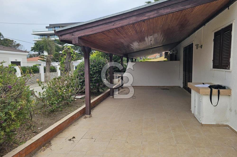 Çesme santiye plaj evlerınde 3+1  140 m2 net ikiz villa