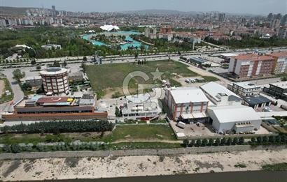 Ayaş Yolu Harikalar Diyarı Karşısı Ana Cadde Üzeri KOMPLE SATILIK BİNA