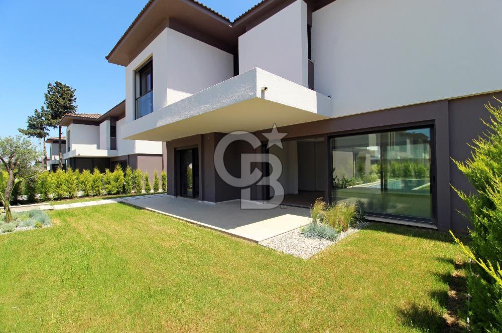 Güzelbahçe Yelki Mi'Marin Elal Gardenia 33 Sitesinde Özel Havuzlu Kiralık 5+1 Villa