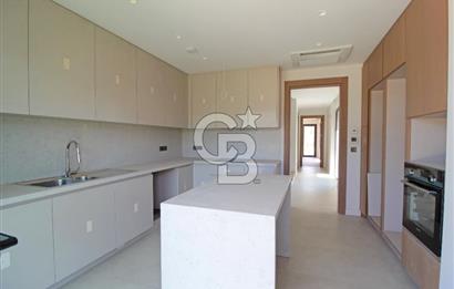 Güzelbahçe Yelki Mi'Marin Elal Gardenia 33 Sitesinde Özel Havuzlu Kiralık 5+1 Villa