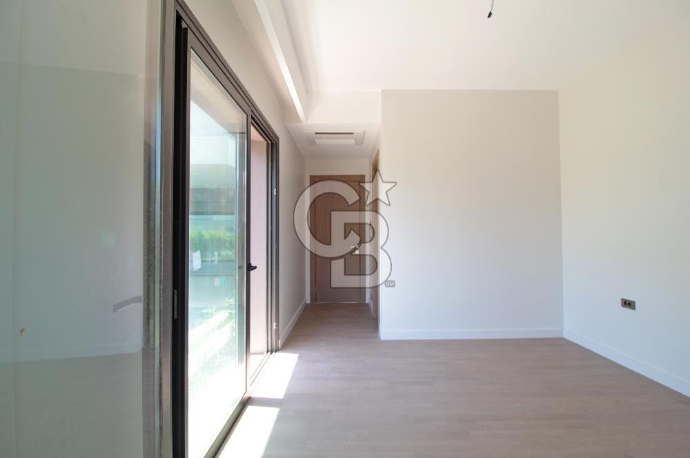 Güzelbahçe Yelki Mi'Marin Elal Gardenia 33 Sitesinde Özel Havuzlu Kiralık 5+1 Villa