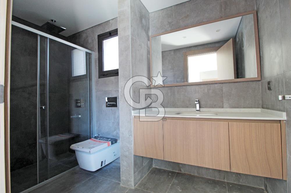 Güzelbahçe Yelki Mi'Marin Elal Gardenia 33 Sitesinde Özel Havuzlu Kiralık 5+1 Villa