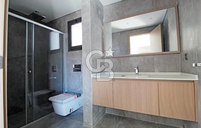 Güzelbahçe Yelki Mi'Marin Elal Gardenia 33 Sitesinde Özel Havuzlu Kiralık 5+1 Villa