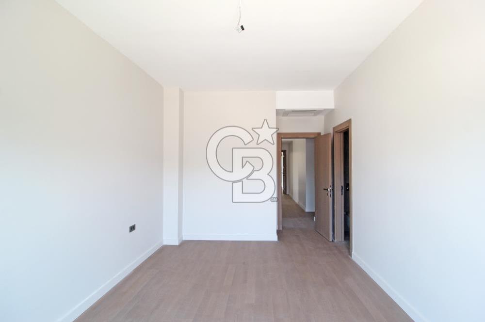 Güzelbahçe Yelki Mi'Marin Elal Gardenia 33 Sitesinde Özel Havuzlu Kiralık 5+1 Villa