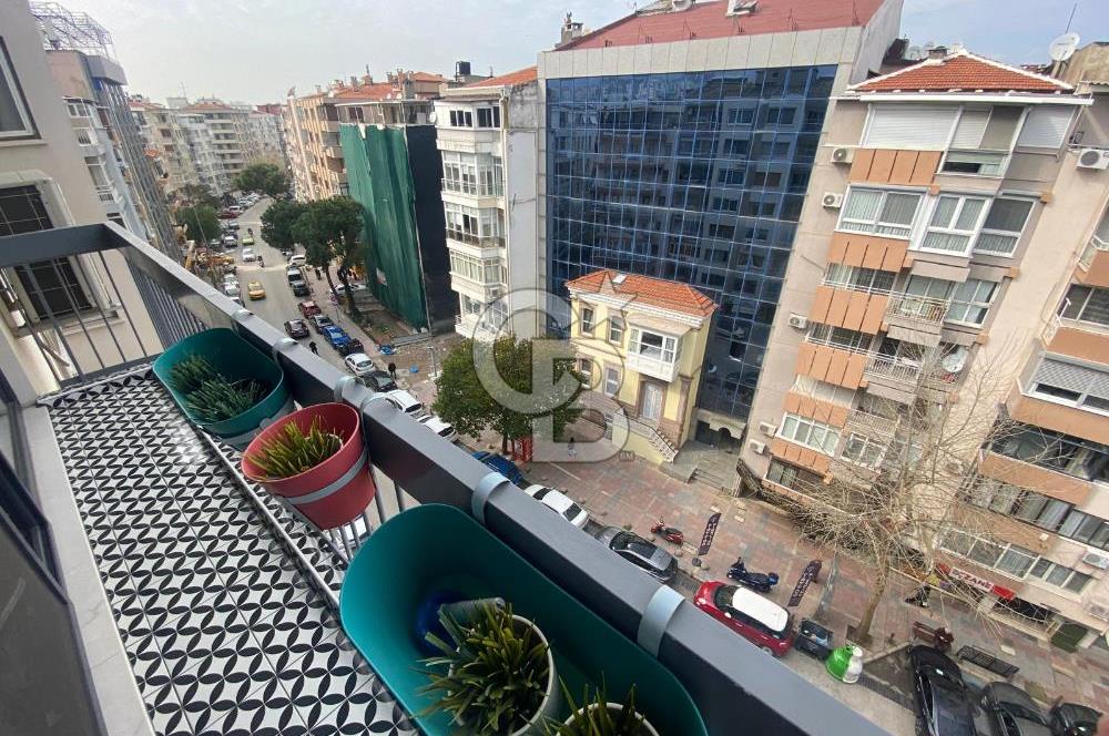 Güzelyalı Mithatpaşa Cad.'de Yenilenmiş Otoparklı Satılık Daire