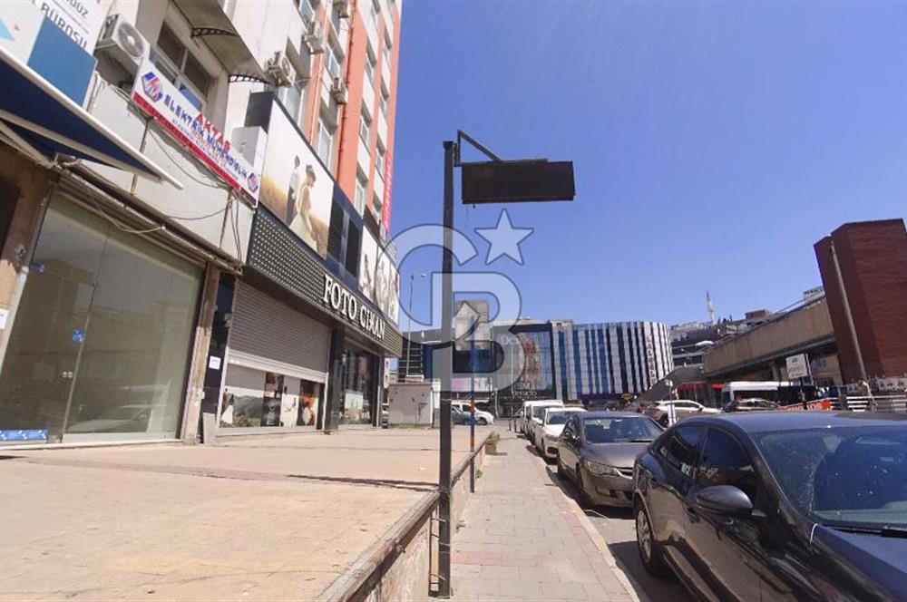 İzmir Çiğli Anadolu Cad. Muhteşem Konumlu Kiralık 28 m² Dükkan