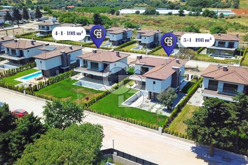Güzelbahçe Yelki Mi'Marin Elal Gardenia 33 Sitesinde Özel Havuzlu Kiralık 5+1 Villa