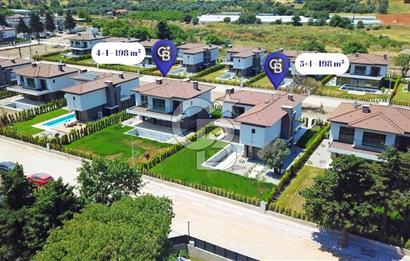 Güzelbahçe Yelki Mi'Marin Elal Gardenia 33 Sitesinde Özel Havuzlu Kiralık 5+1 Villa