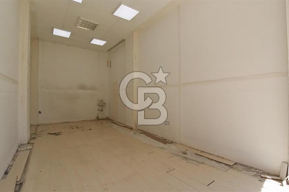 İzmir Çiğli Anadolu Cad. Muhteşem Konumlu Kiralık 28 m² Dükkan