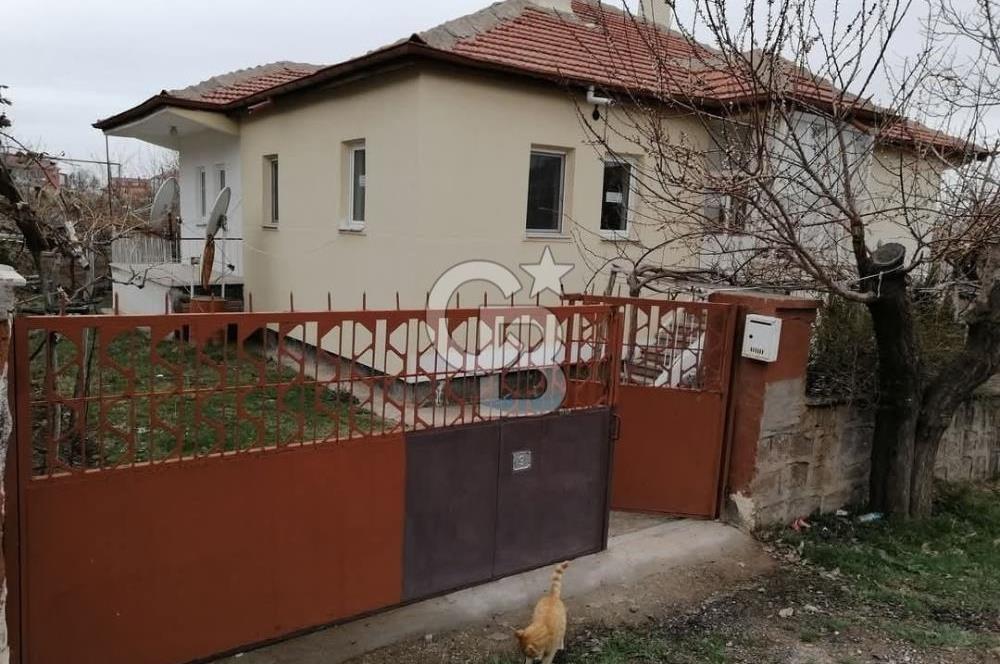 HACIBEKTAŞ MERKEZ'DE GENİŞ BAHÇELİ 2 KATLI MÜSTAKİL EV(2 DAİRE)