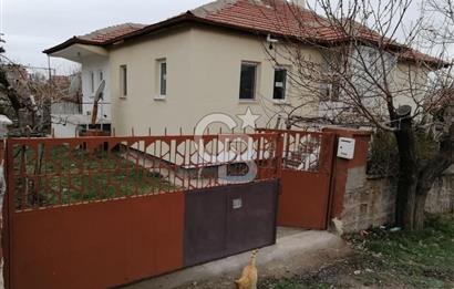HACIBEKTAŞ MERKEZ'DE GENİŞ BAHÇELİ 2 KATLI MÜSTAKİL EV(2 DAİRE)