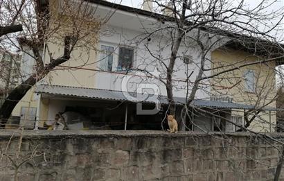 HACIBEKTAŞ MERKEZ'DE GENİŞ BAHÇELİ 2 KATLI MÜSTAKİL EV(2 DAİRE)