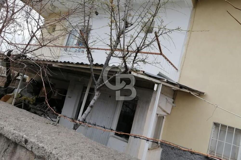 HACIBEKTAŞ MERKEZ'DE GENİŞ BAHÇELİ 2 KATLI MÜSTAKİL EV(2 DAİRE)