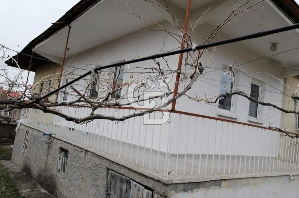 HACIBEKTAŞ MERKEZ'DE GENİŞ BAHÇELİ 2 KATLI MÜSTAKİL EV(2 DAİRE)