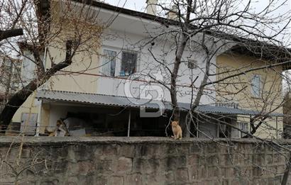 HACIBEKTAŞ MERKEZ'DE GENİŞ BAHÇELİ 2 KATLI MÜSTAKİL EV(2 DAİRE)