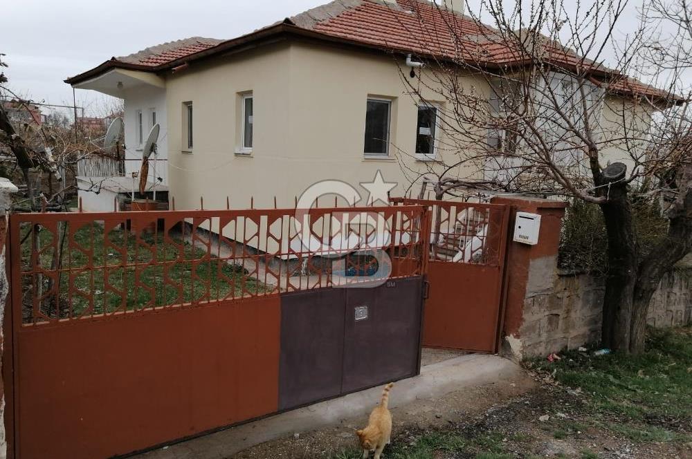 HACIBEKTAŞ MERKEZ'DE GENİŞ BAHÇELİ 2 KATLI MÜSTAKİL EV(2 DAİRE)