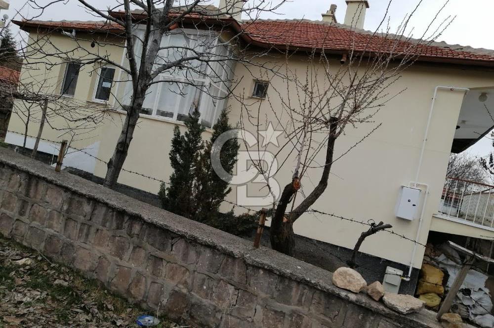 HACIBEKTAŞ MERKEZ'DE GENİŞ BAHÇELİ 2 KATLI MÜSTAKİL EV(2 DAİRE)