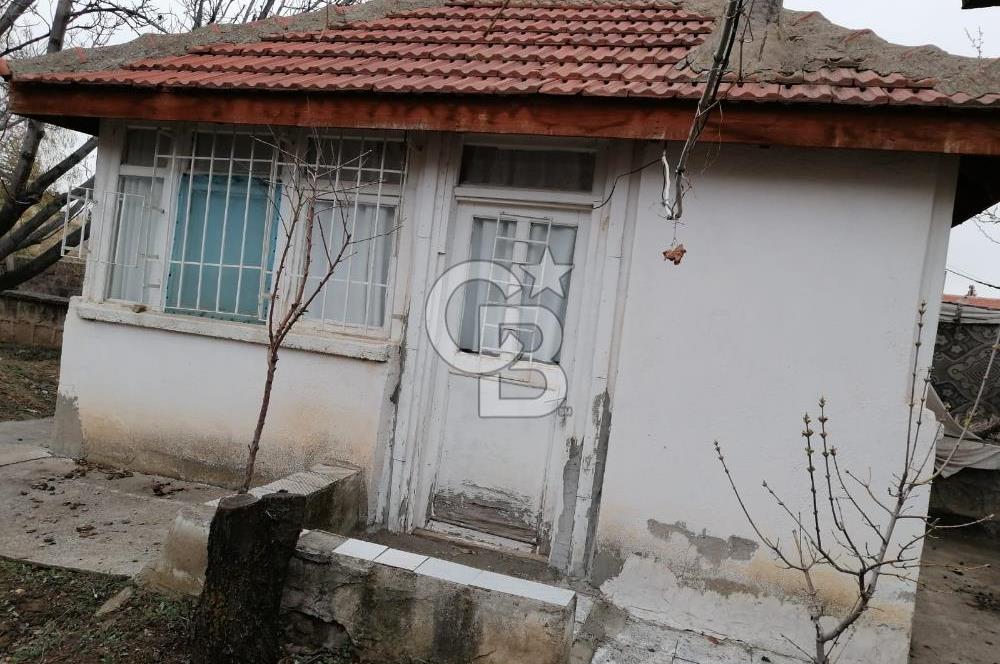 HACIBEKTAŞ MERKEZ'DE GENİŞ BAHÇELİ 2 KATLI MÜSTAKİL EV(2 DAİRE)