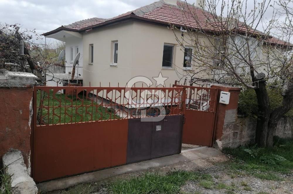 HACIBEKTAŞ MERKEZ'DE GENİŞ BAHÇELİ 2 KATLI MÜSTAKİL EV(2 DAİRE)