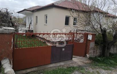 HACIBEKTAŞ MERKEZ'DE GENİŞ BAHÇELİ 2 KATLI MÜSTAKİL EV(2 DAİRE)