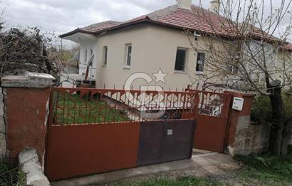 HACIBEKTAŞ MERKEZ'DE GENİŞ BAHÇELİ 2 KATLI MÜSTAKİL EV(2 DAİRE)