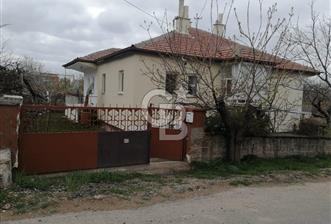 HACIBEKTAŞ MERKEZ'DE GENİŞ BAHÇELİ 2 KATLI MÜSTAKİL EV(2 DAİRE)