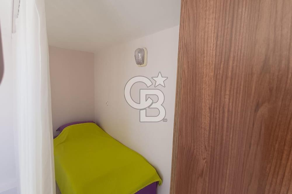 ÇanakkaleAyvacık Mıhlı'da Denize Sıfır Havuzlu Tripleks Villa