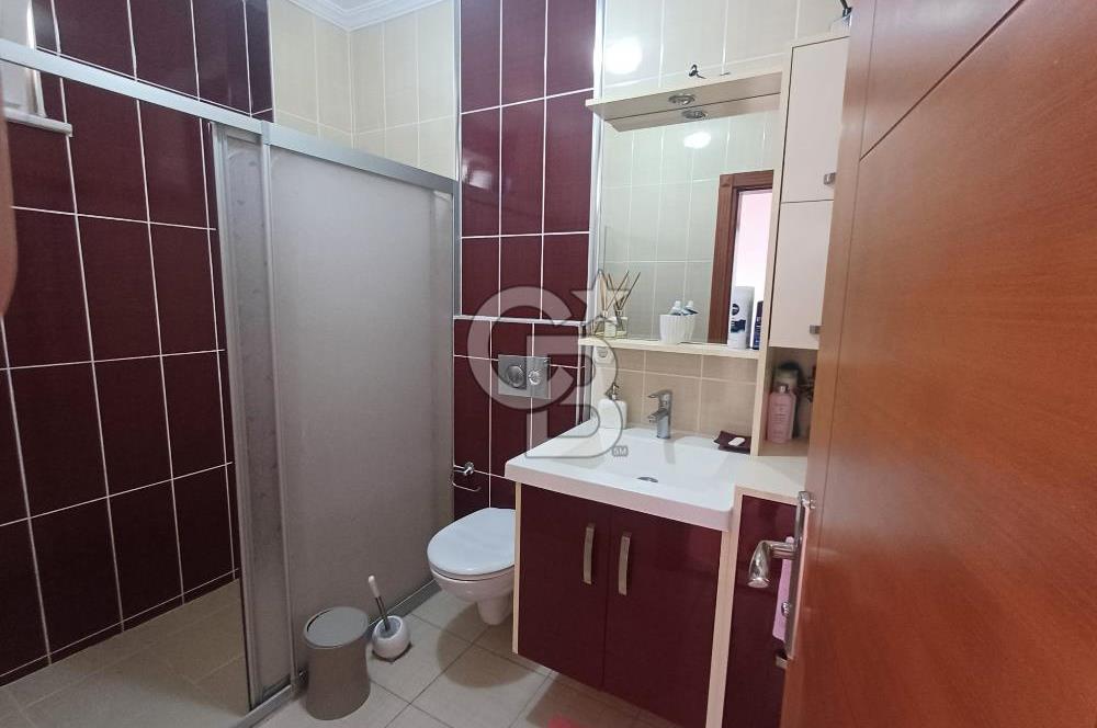 ÇanakkaleAyvacık Mıhlı'da Denize Sıfır Havuzlu Tripleks Villa