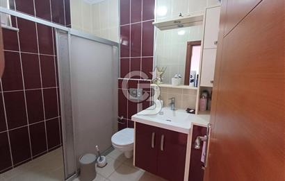 ÇanakkaleAyvacık Mıhlı'da Denize Sıfır Havuzlu Tripleks Villa