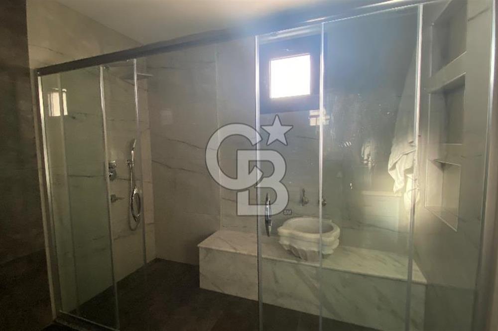 Çiğli Aydınlıkevler  Mah. 4+1 Havuzlu Villa 