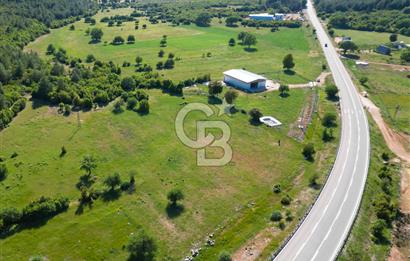 ANTALYA KAŞ SARILARDA D-400 KARA YOLU KENARINDA SATILIK TARLA