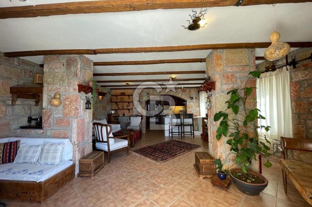 Yzlık Kiralık 1+1 Havuzlu Full Manzaralı Taş Ev 