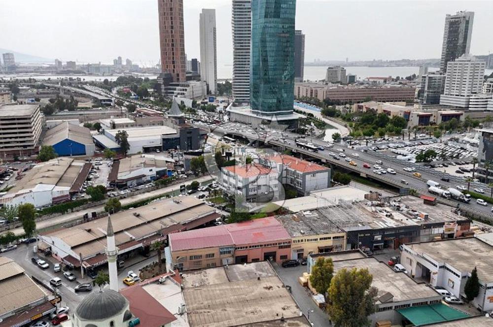 Bornova 3. Sanayi Sitesinde 185 m2 Fırsat İşyeri-Dükkan 