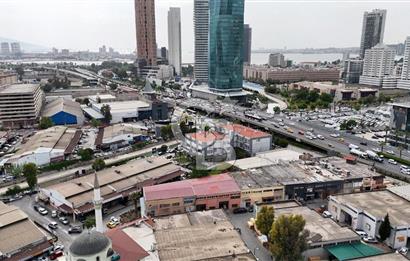 Bornova 3. Sanayi Sitesinde 185 m2 Fırsat İşyeri-Dükkan 