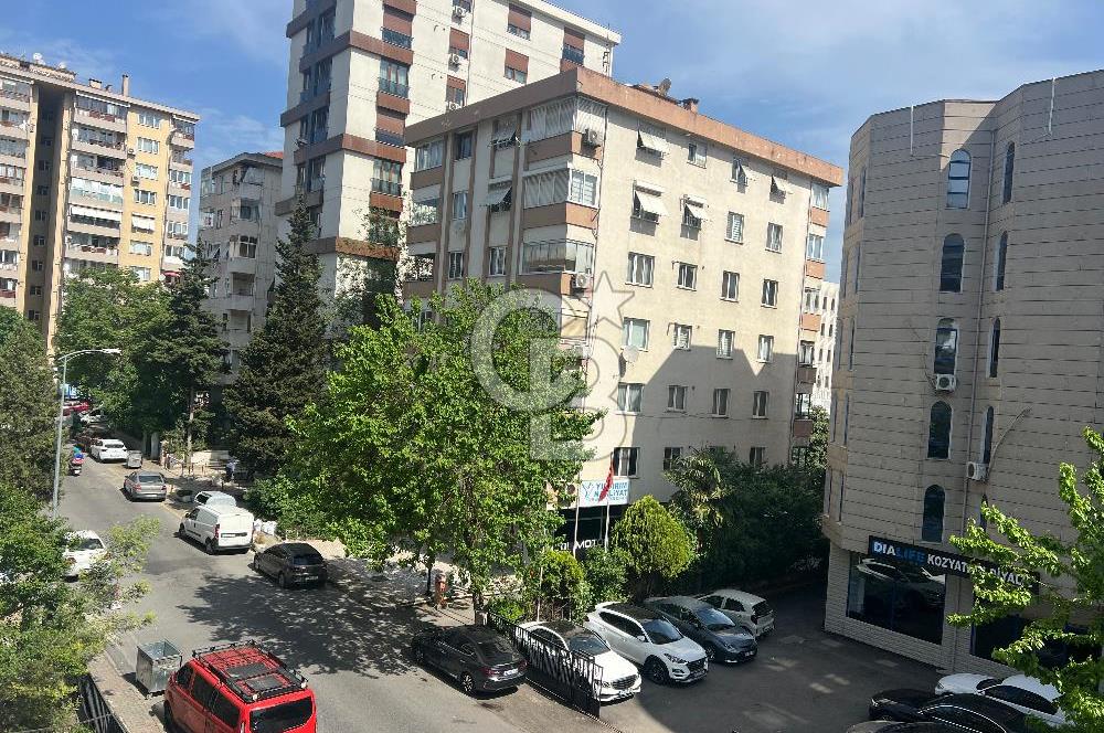Kozyatağı Bostancı Metro Durağı  yanında Satılık 3+1 Daire