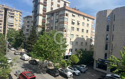 Kozyatağı Bostancı Metro Durağı  yanında Satılık 3+1 Daire
