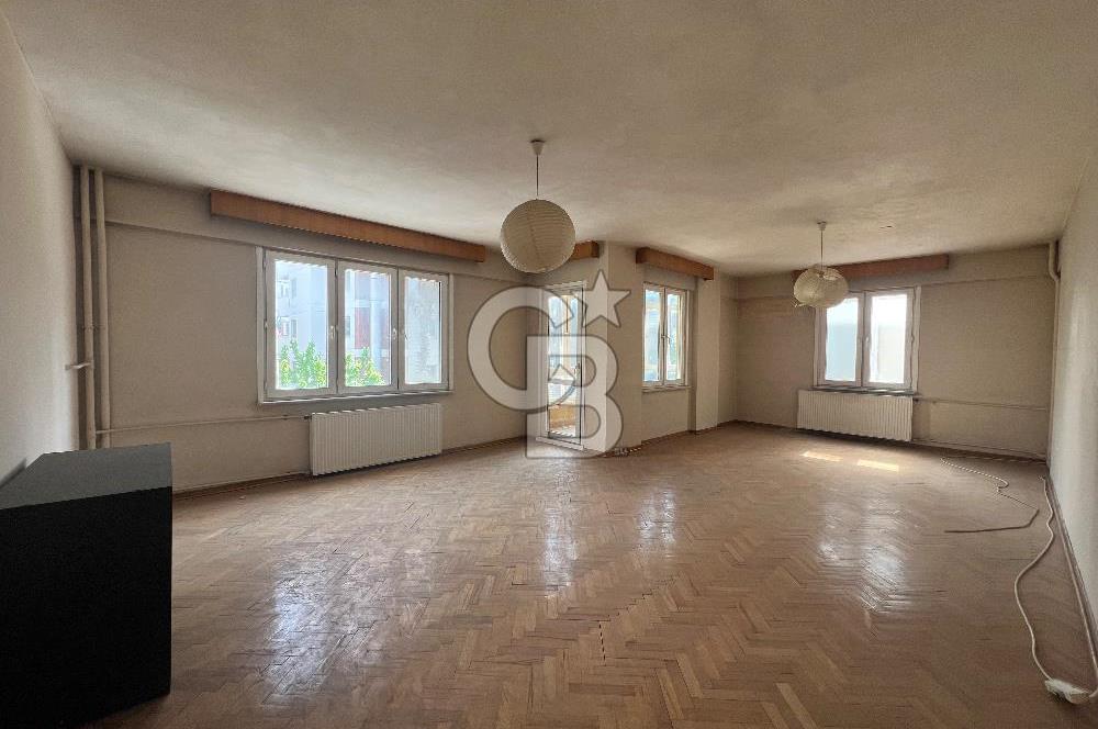 Kozyatağı Bostancı Metro Durağı  yanında Satılık 3+1 Daire