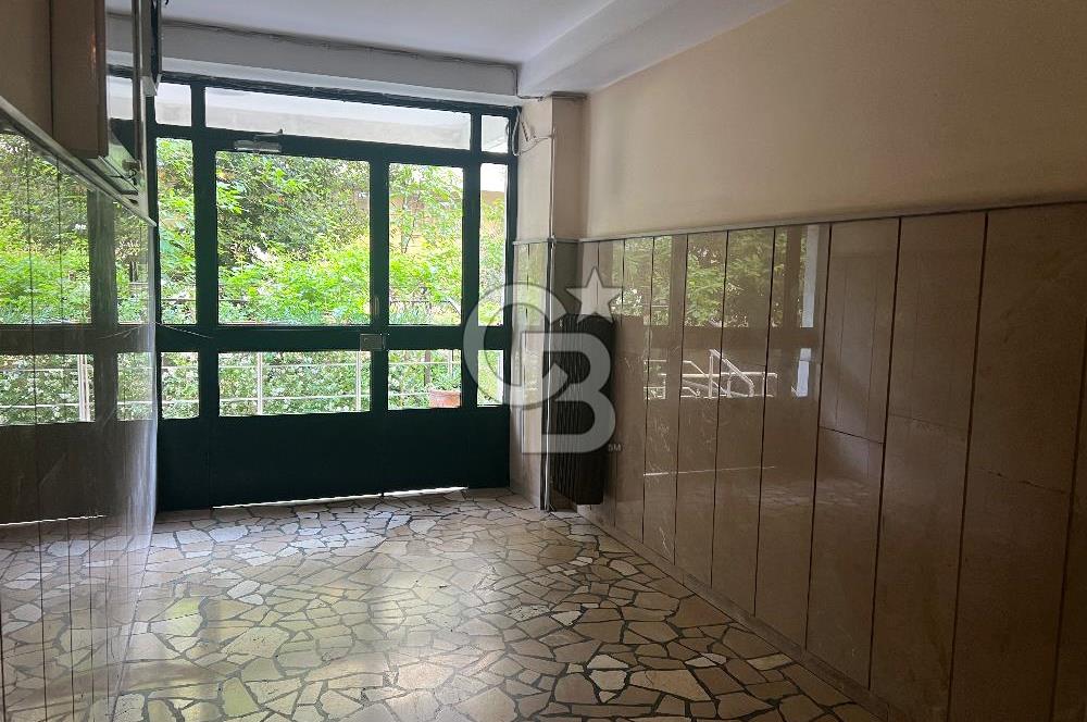 Kozyatağı Bostancı Metro Durağı  yanında Satılık 3+1 Daire