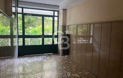 Kozyatağı Bostancı Metro Durağı  yanında Satılık 3+1 Daire