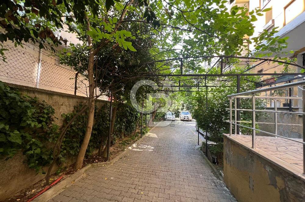 Kozyatağı Bostancı Metro Durağı  yanında Satılık 3+1 Daire